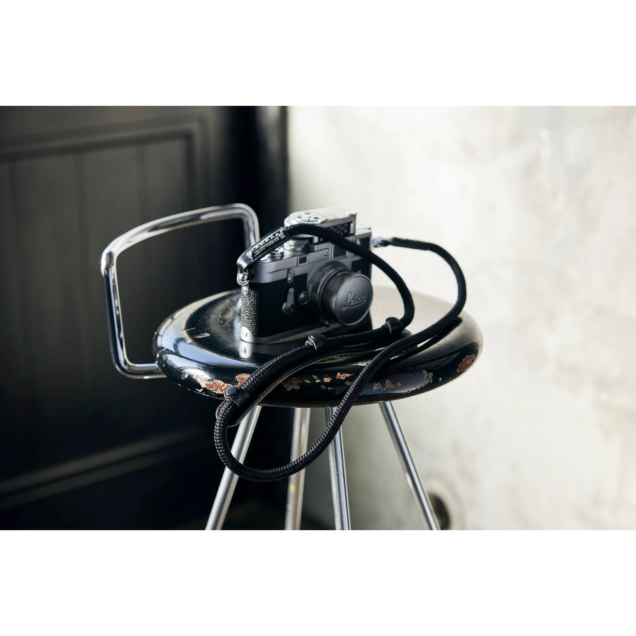 Artisan & Artist ACAM-301N Silk Cord Strap (Silver, 38.6") - Image 3