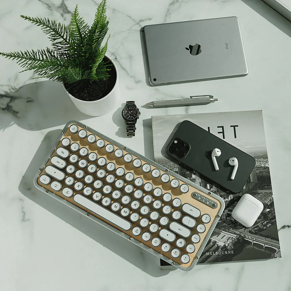 AZIO Maple Retro Compact Keyboard (Maple Wood / Silver Aluminum) - Image 5