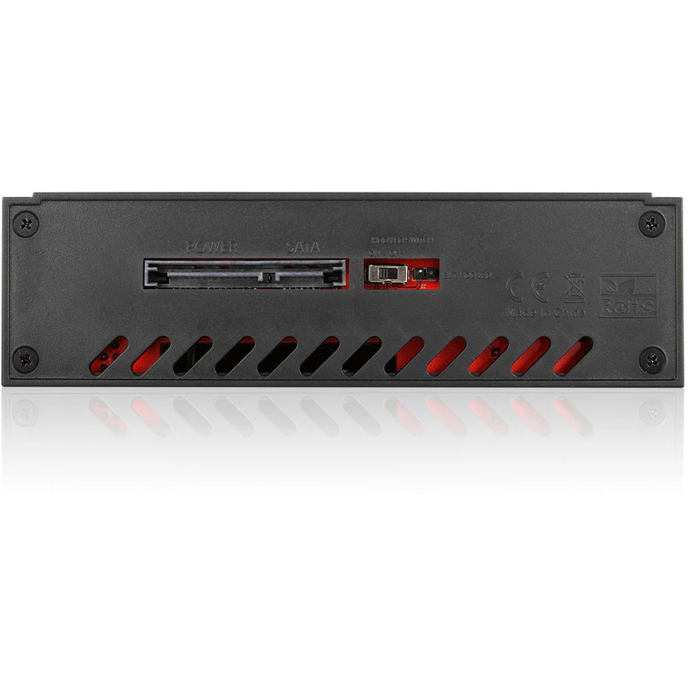 iStarUSA 5.25" to 3.5"/2.5" SATA SAS 6Gbps HDD SSD Hot-Swap Rack with Key Lock - Image 3