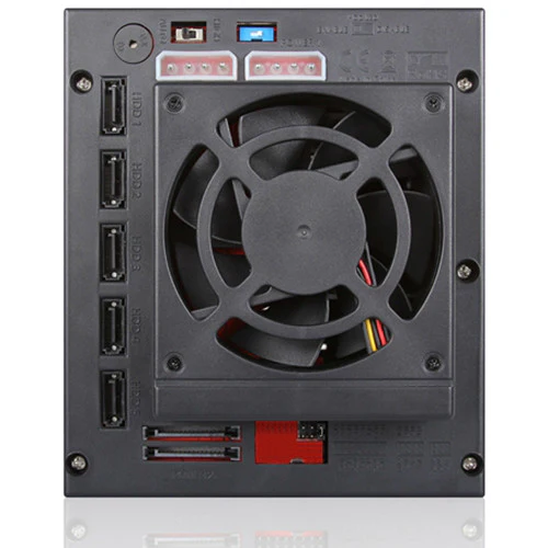 iStarUSA Three 5.25" to Five 3.5"/2.5" SAS SATA 6Gbps HDD SSD Hot-Swap Rack with Key Lock - Image 3