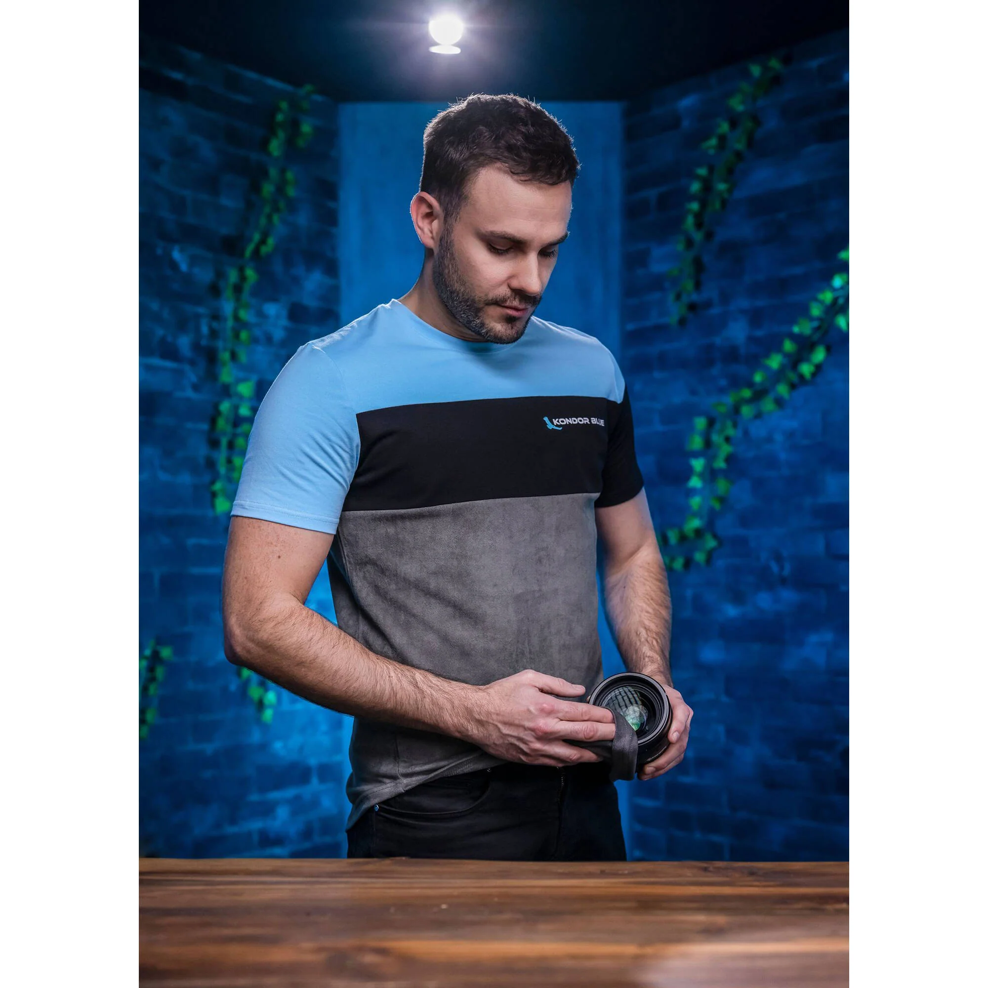 Kondor Blue Short Sleeve TriColor Lens Cleaning T-Shirt (2X) - Image 4