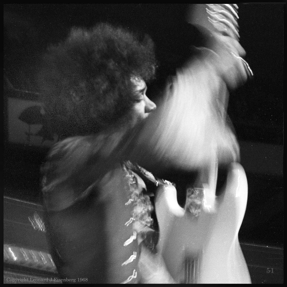 Lenny Eisenberg Book: Photographing Jimi Hendrix - Image 4
