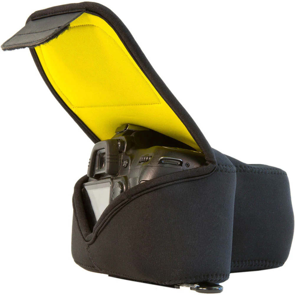 MegaGear Ultra Light Neoprene camera Case with Carabiner for Nikon D3100-D3300 and D5100-D5300 with 18-55mm (Black) - Image 7