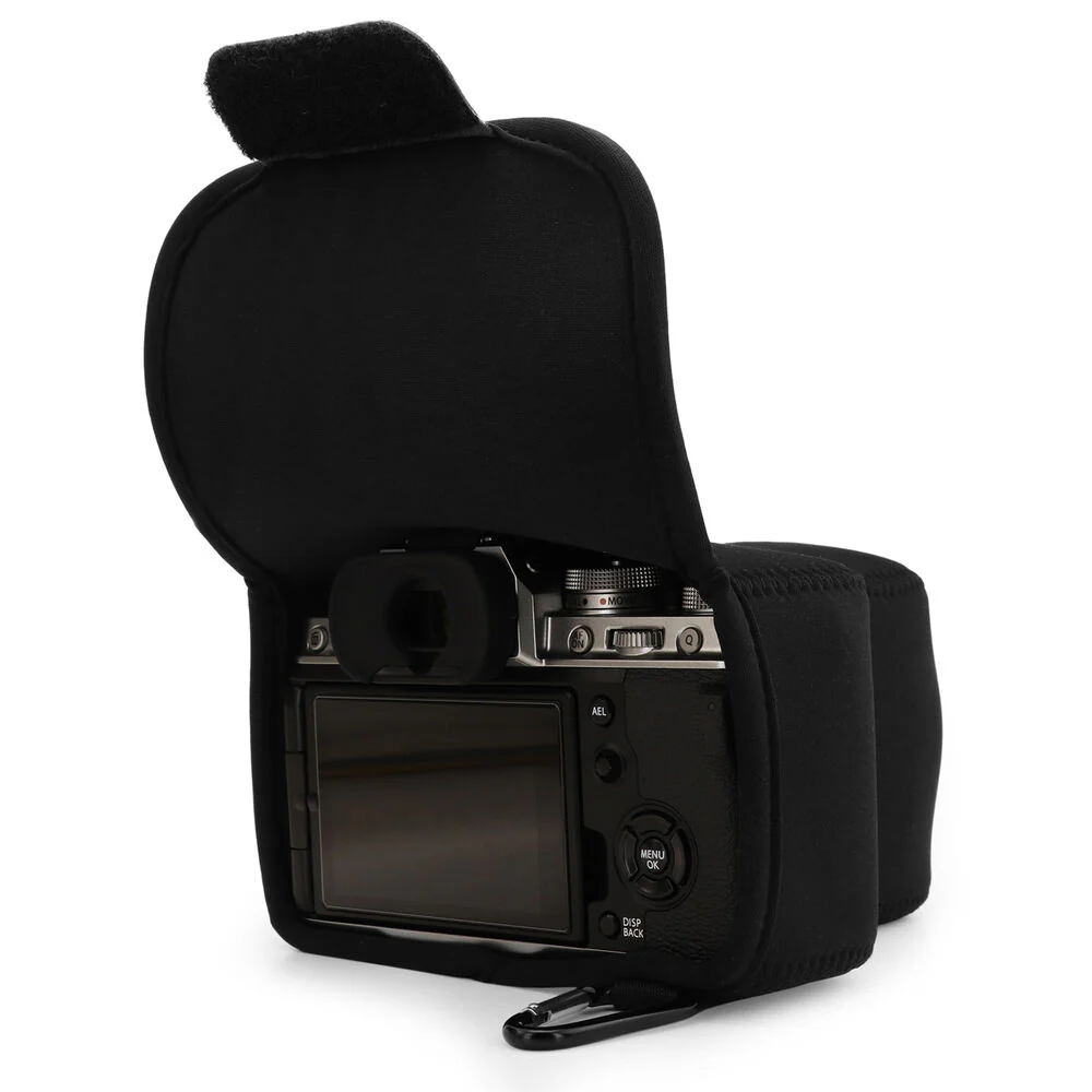 MegaGear Ultralight Neoprene Camera Case for FUJIFILM X-T4 with XF16-80mm Lens (Black) - Image 5