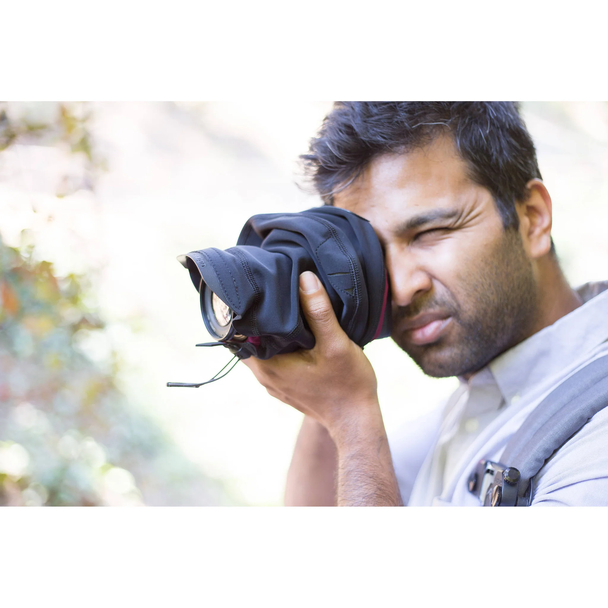 Peak Design Shell Small Form-Fitting Rain and Dust Cover (Black) - Image 13