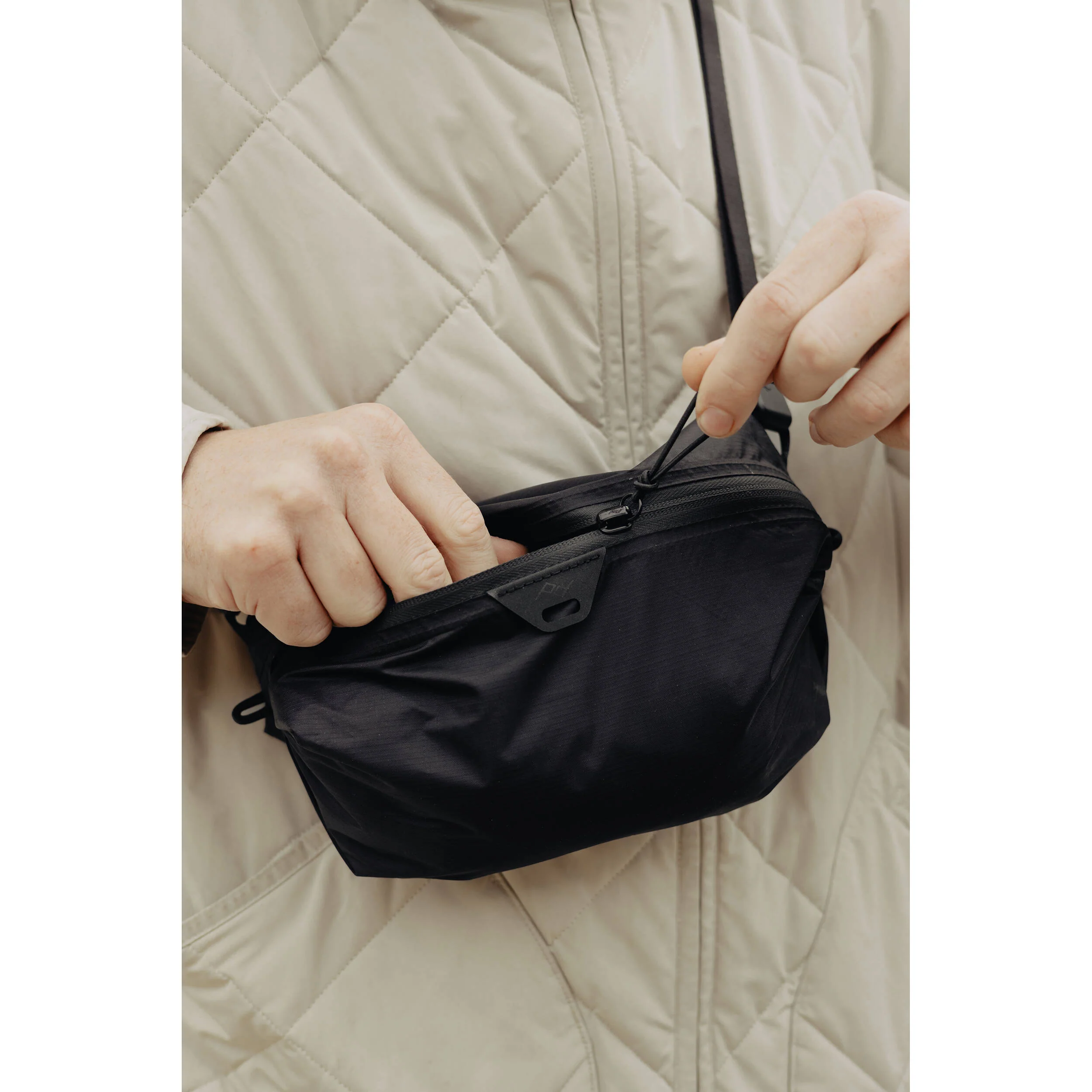 Peak Design Ultralight Packing Cube (Black, 2.5L) - Image 6
