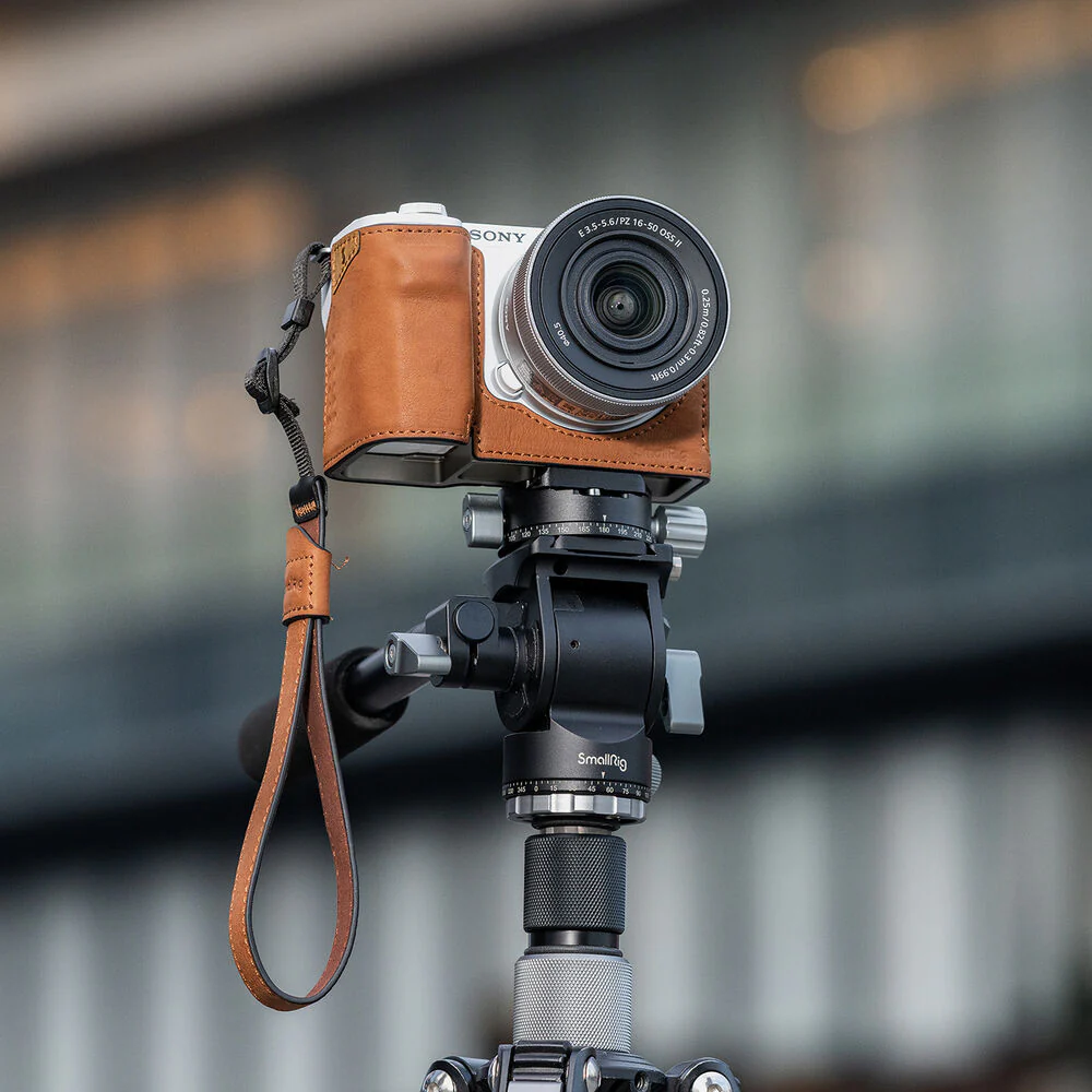 SmallRig Leather Half Case with Wrist Strap for Sony ZV-E10 II (Brown) - Image 7