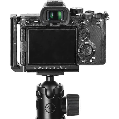 Sunwayfoto L Bracket for Sony a7R IV and a7R V - Image 4