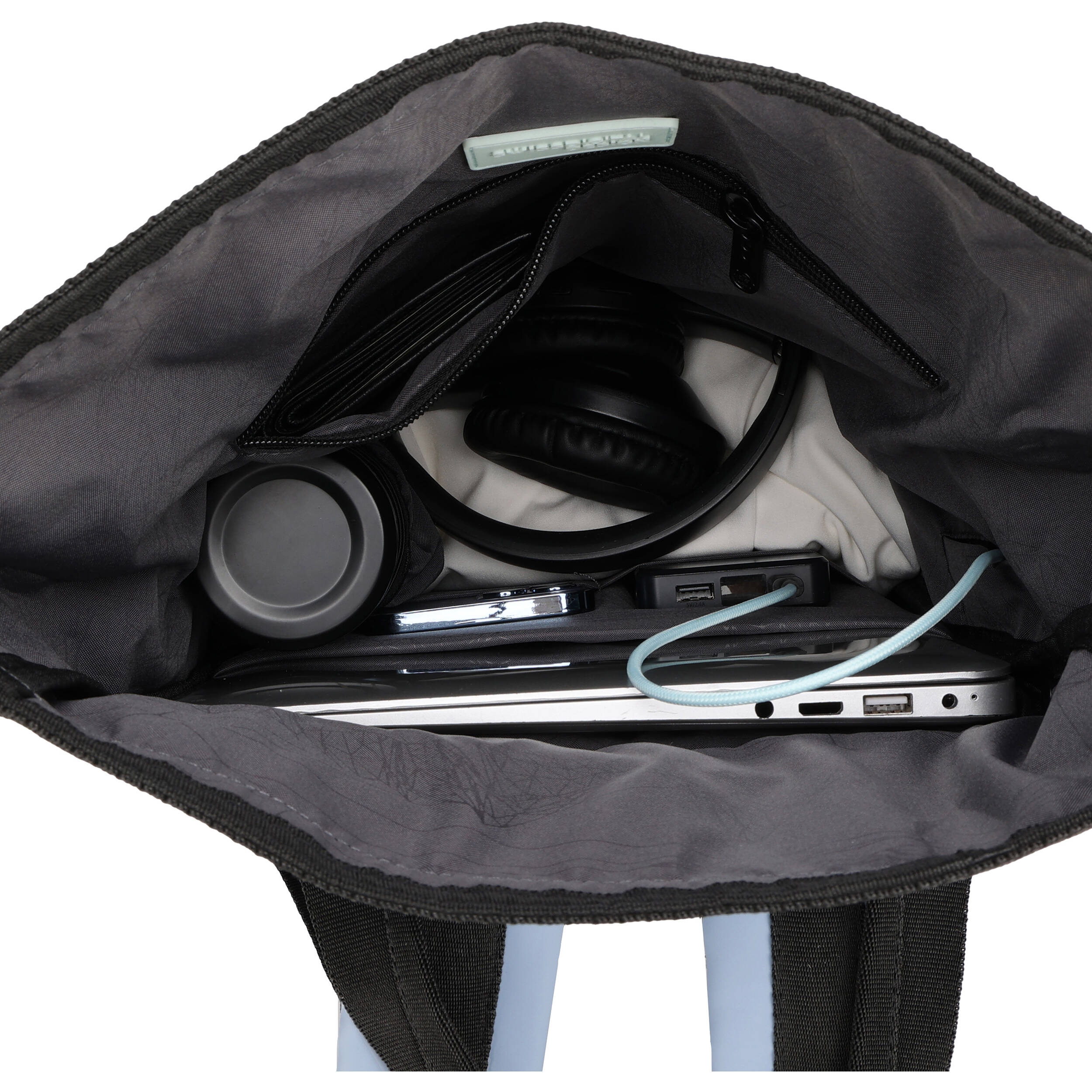 Swissdigital LAMONE M Backpack (Light Blue, 10L) - Image 4