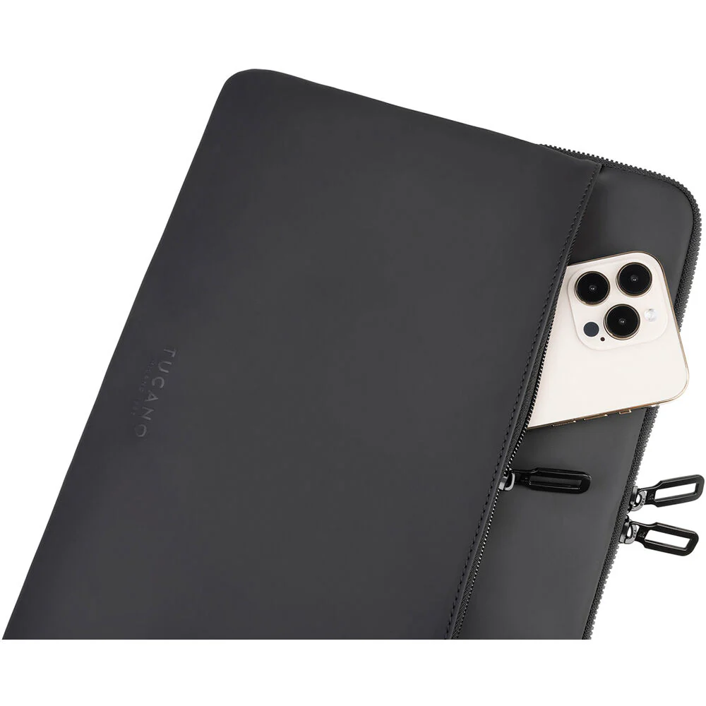 Tucano Gommo 15-16" Laptop Sleeve (Black) - Image 4