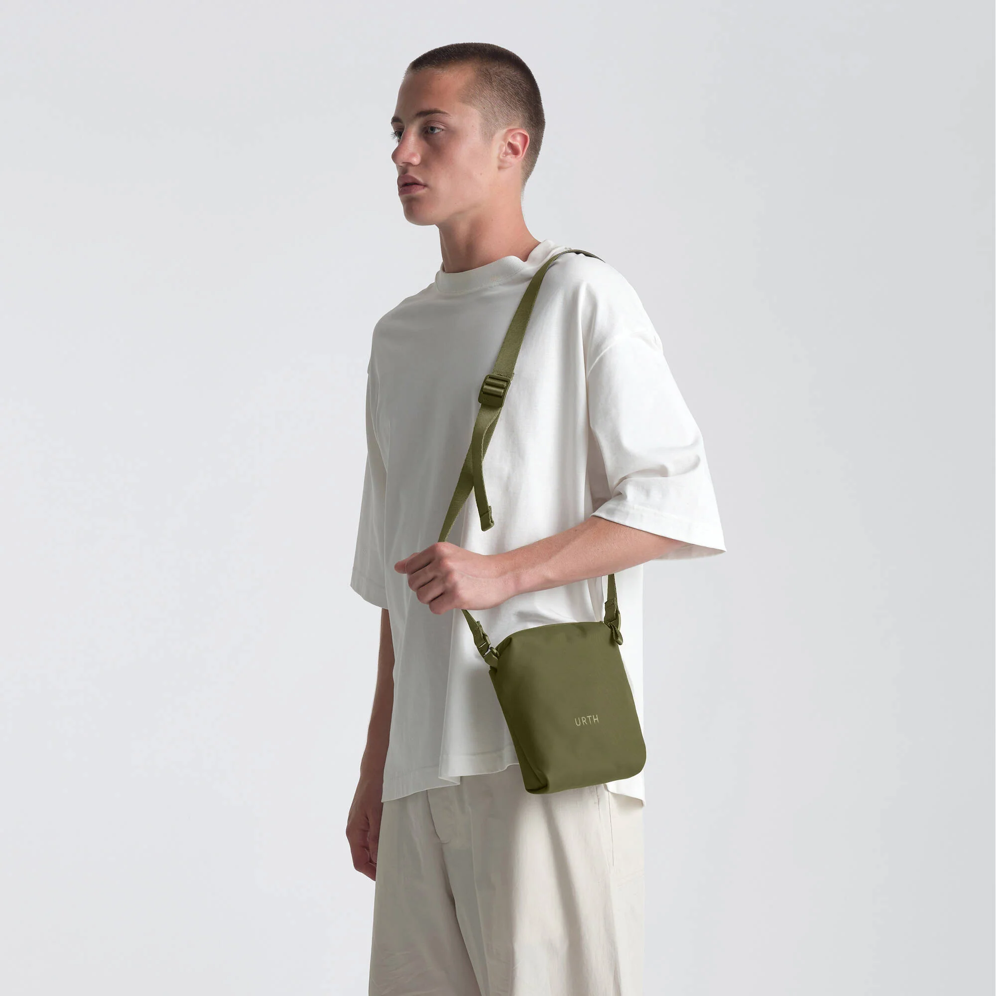 Urth Andesite Camera Pouch (Green, 2L) - Image 6