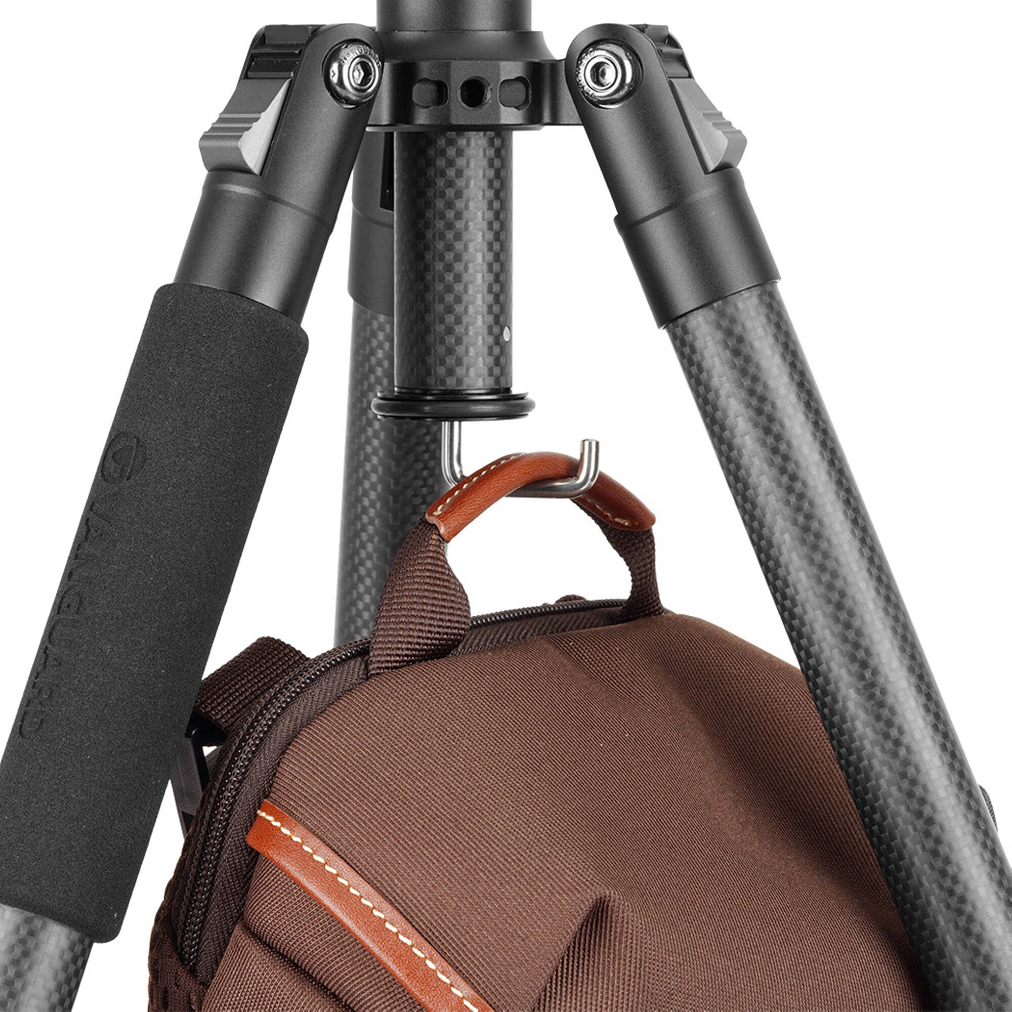 Vanguard Vesta GO 204CP Carbon Fiber Tripod with VEO PH-24 Pan Head - Image 6
