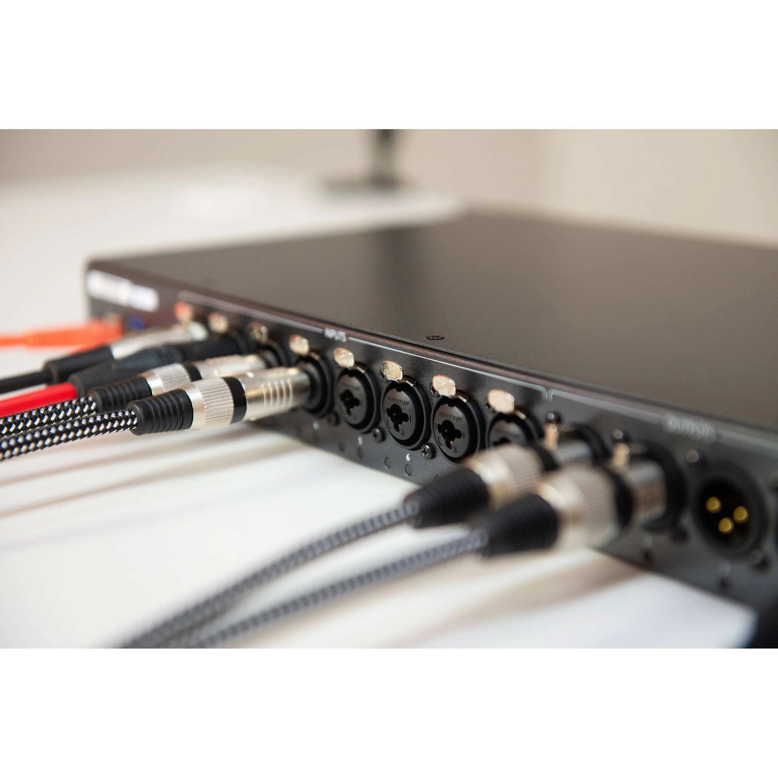 Vizrt Viz Connect Audio 8x4 Analog/NDI I/O Converter with Control & Monitoring - Image 4